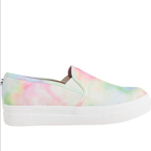 NEW Steve Madden sneakers Toshe Tie Dye slip on - Picture 2 of 9